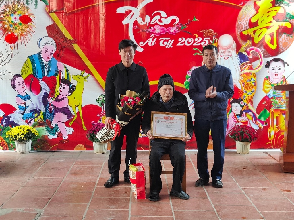 Chăm sóc, phụng dưỡng và phát huy vai trò của NCT toàn diện, hiệu quả