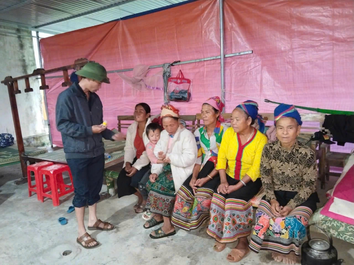 Nghệ An : 19 hộ dân sơ tán vì bị chia cắt với trung tâm xã do mưa lớn