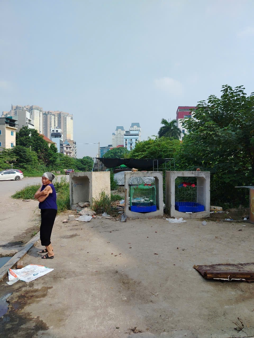 Thực trạng Dự ánđường nối Đỗ Đức Dục đi đường Mễ Trì đã dừng thi công 3 năm nay, gây lãng phí ngân sáchcần được các cơ quan chức năng xem xét, làm rõ