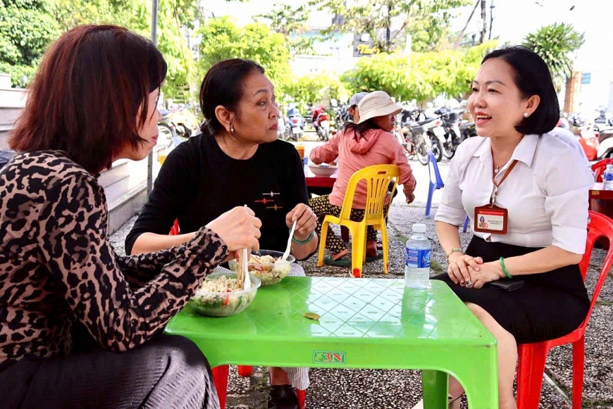 “Tô mì 0 đồng” ấm lòng người dân khó khăn tại phường Thủ Dầu Một