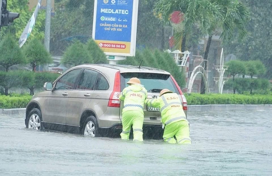 Bão Wipha gây nhiều thiệt hại tại Thanh Hóa