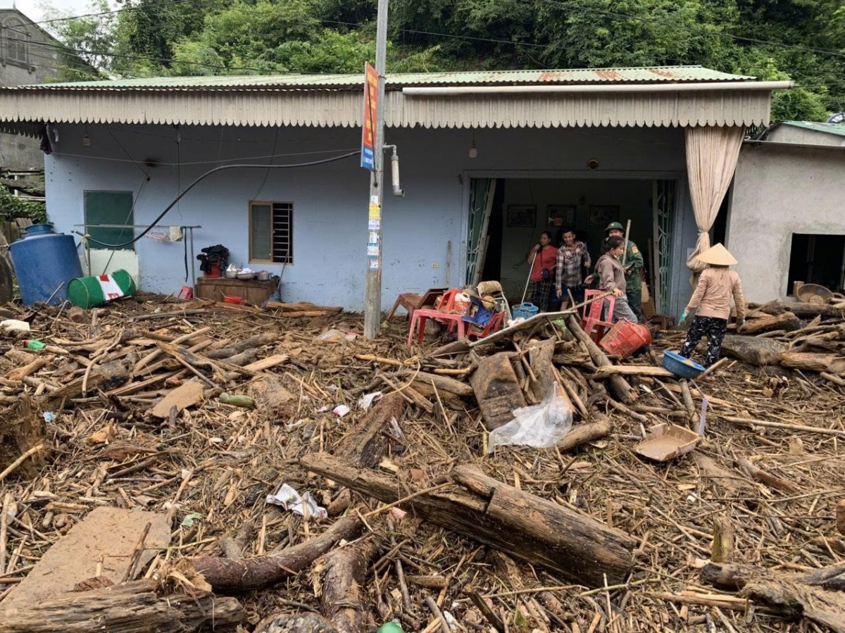 Nghệ An: Mưa lũ nghiêm trọng chia cắt nhiều đồn Biên phòng và xã biên giới