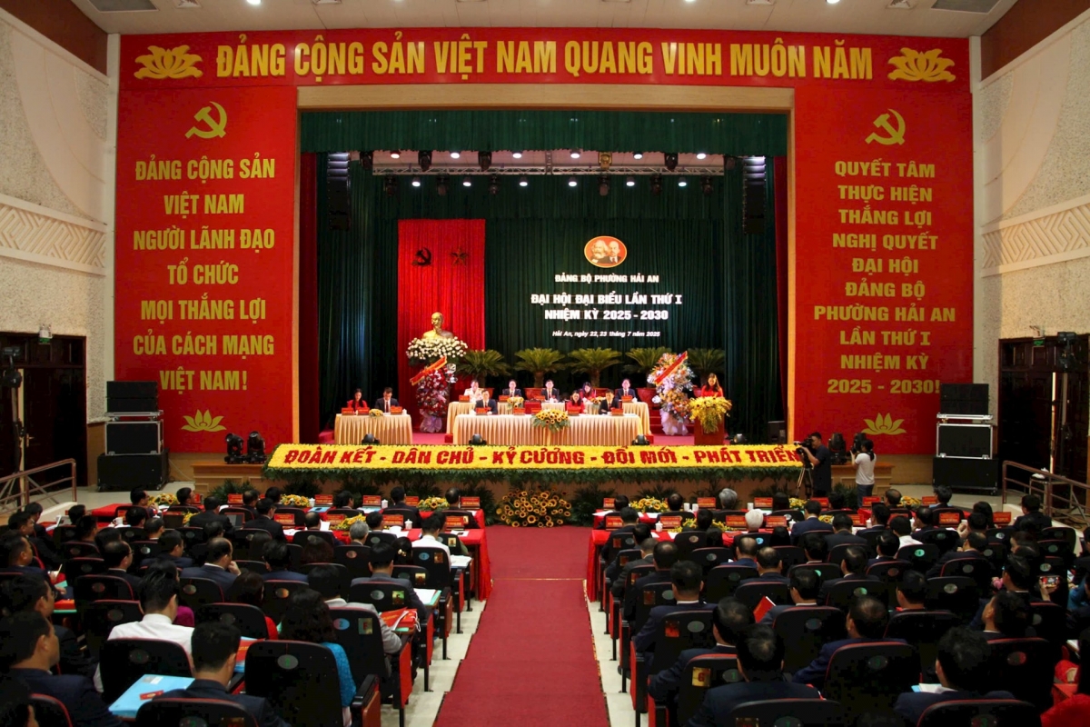 Quang cảnh đại hội Đảng bộ phường Hải An. Ảnh VC