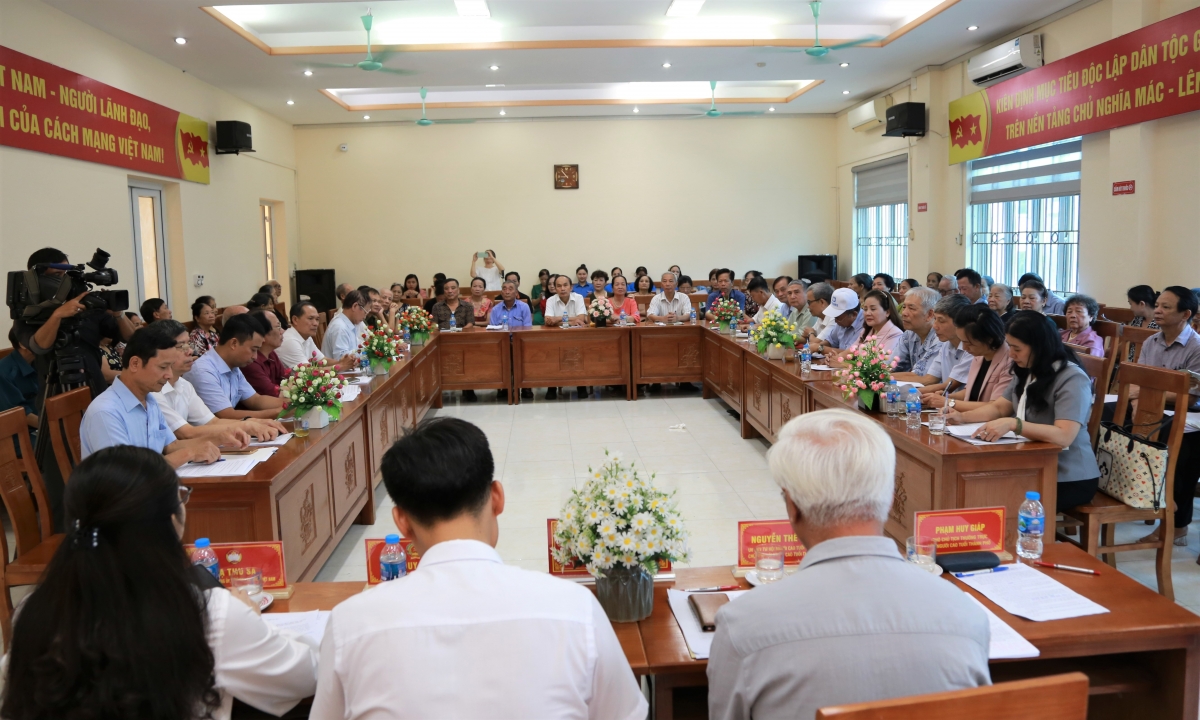 Người cao tuổi nêu gương sáng giữa những lễ tang văn minh