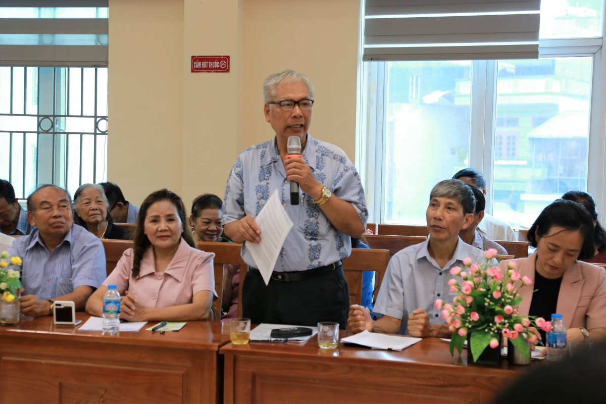 Người cao tuổi nêu gương sáng giữa những lễ tang văn minh