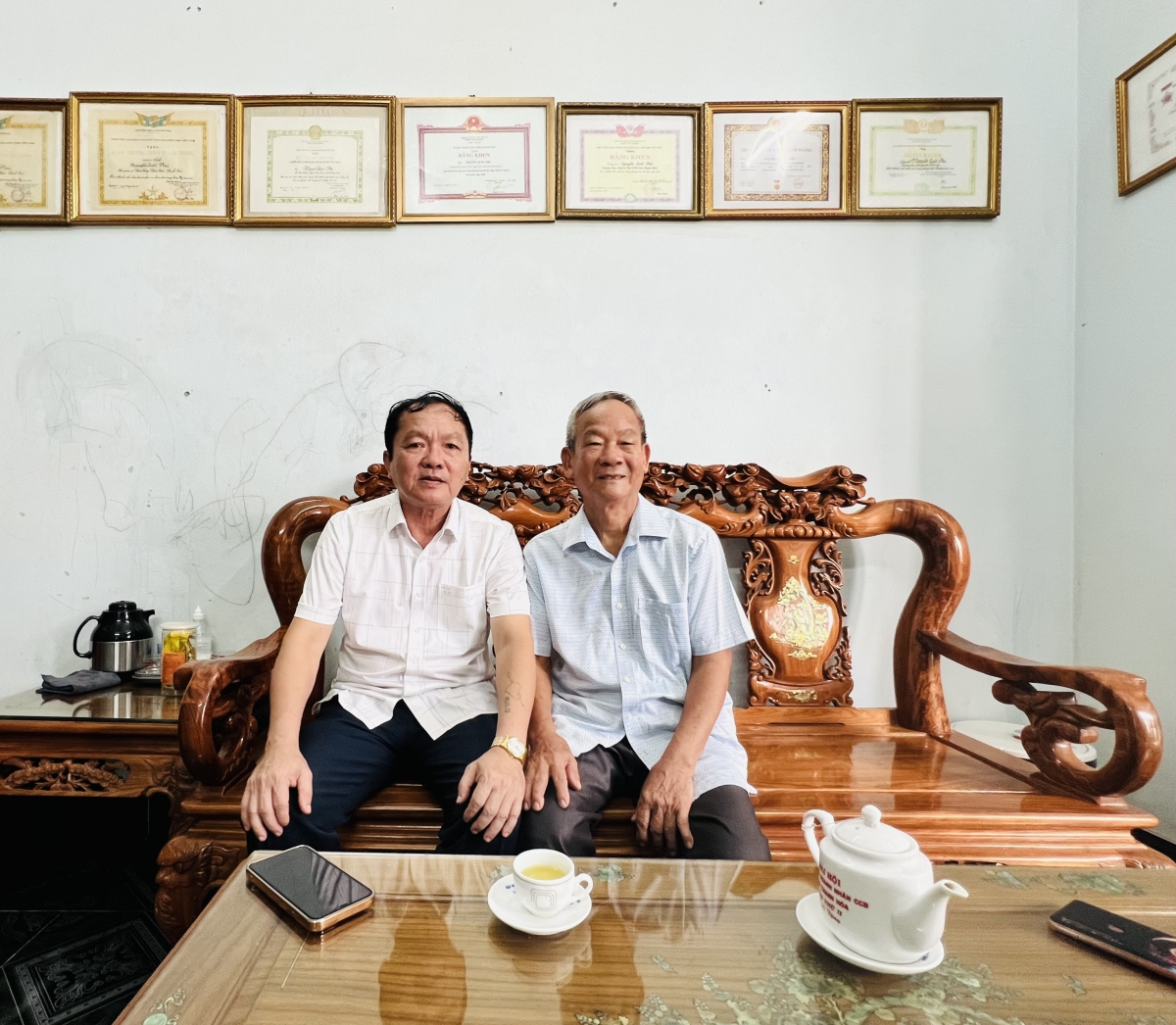 77 tuổi, cựu chiến sĩ cách mạng Nguyễn Quốc Phú đã hoàn thành tất cả các nhiệm vụ công tác, được trở về nghỉ tuổi già trong buổi gặp lại đồng nghiệp cùng công tác tại tỉnh Đoàn Thanh Hóa, Hội Cựu chiến binh tỉnh Thanh Hóa