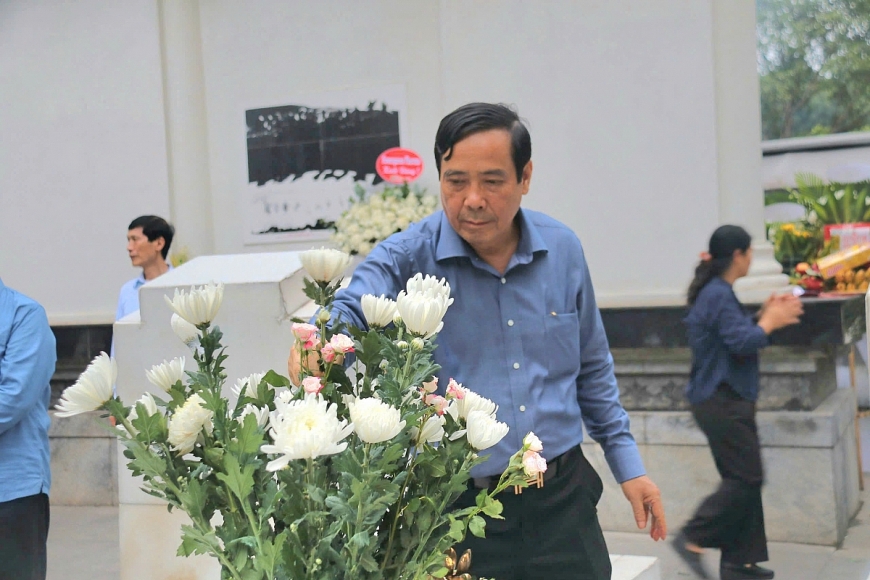 Trung ương Hội Người cao tuổi Việt Nam trao quà tri ân ngày thương binh liệt sỹ