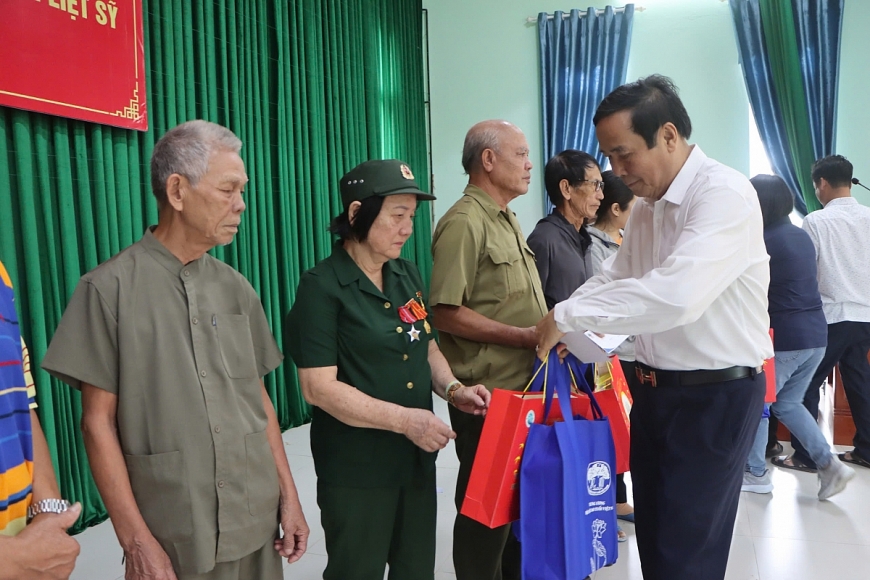 Hội Người cao tuổi Việt Nam – Hành trình tri ân, về nguồn đầy xúc động