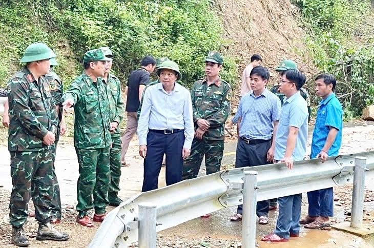 Đoàn lãnh đạo tỉnh Nghệ An kiểm tra tình hình sau mưa lũ