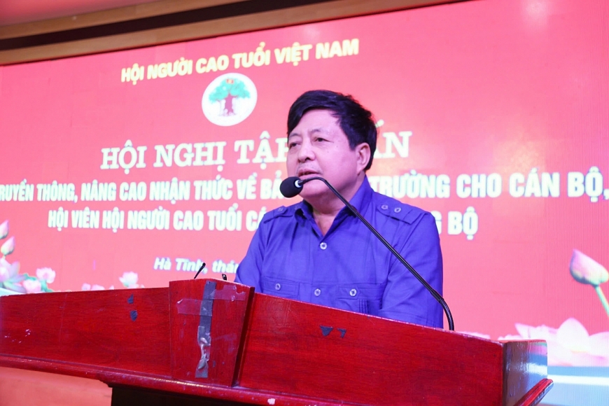 Ông Nguyễn Văn Chính - Trưởng Ban Phát huy vai trò NCT phát biểu tại Hội nghị