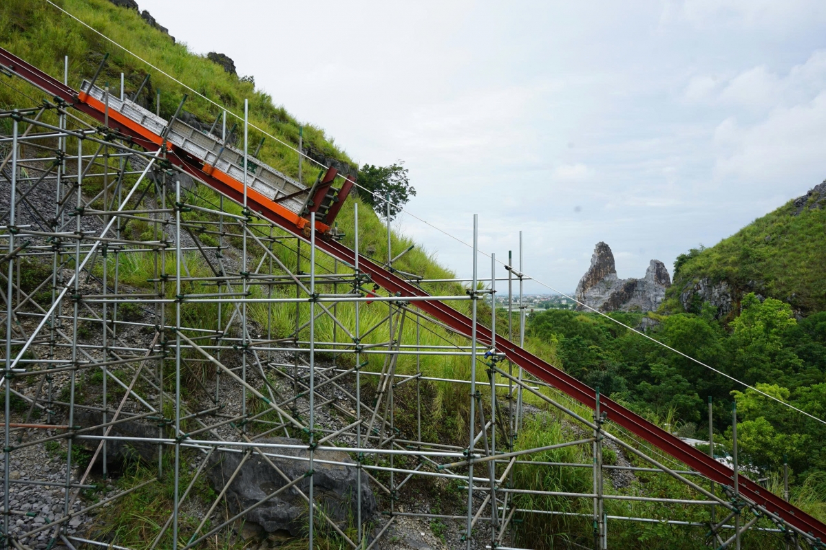 Thanh Hóa: Dự án gia cố công trình cứu Hòn Vọng Phu trên đỉnh núi