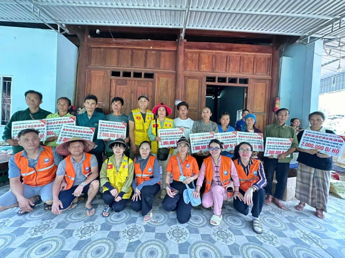 Truyền thống tốt đẹp của dân tộc Việt Nam sẽ giúp đồng bào vượt qua những khó khăn do cơn lũ lịch sử gây nên