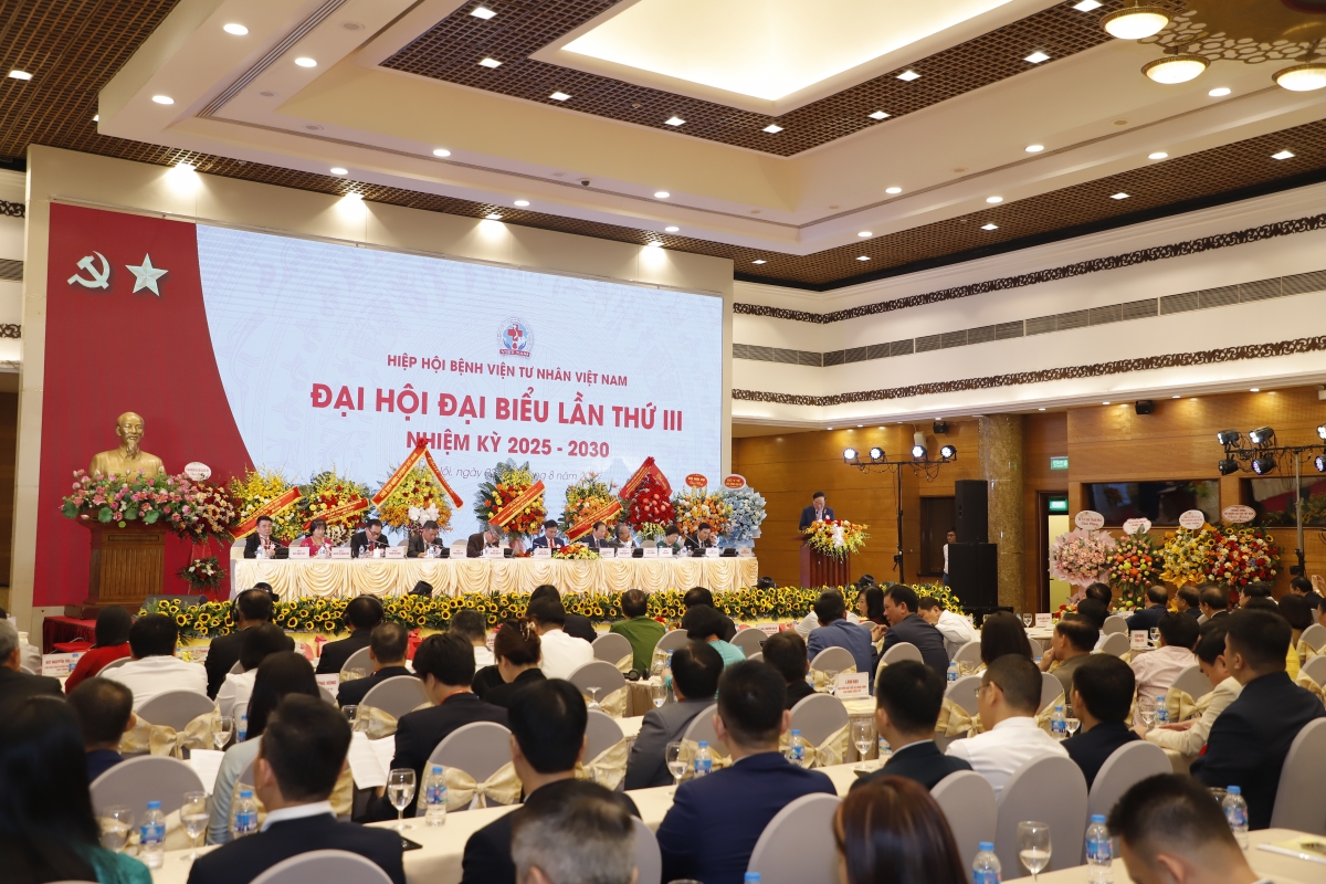 Toàn cảnh phiên chính thức sáng ngày 3/8 Đại hội Hiệp hội Bệnh viện Tư nhân Việt Nam