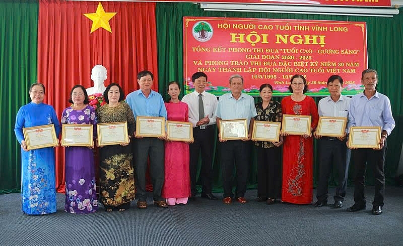 Tô đẹp thêm hình ảnh người cao tuổi trong cộng đồng