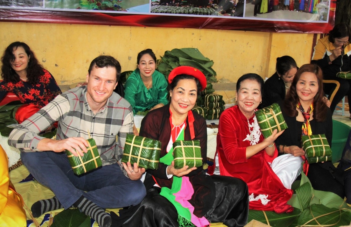 Người cao tuổi Thủ đô gương mẫu xây dựng người Hà Nội thanh lịch, văn minh