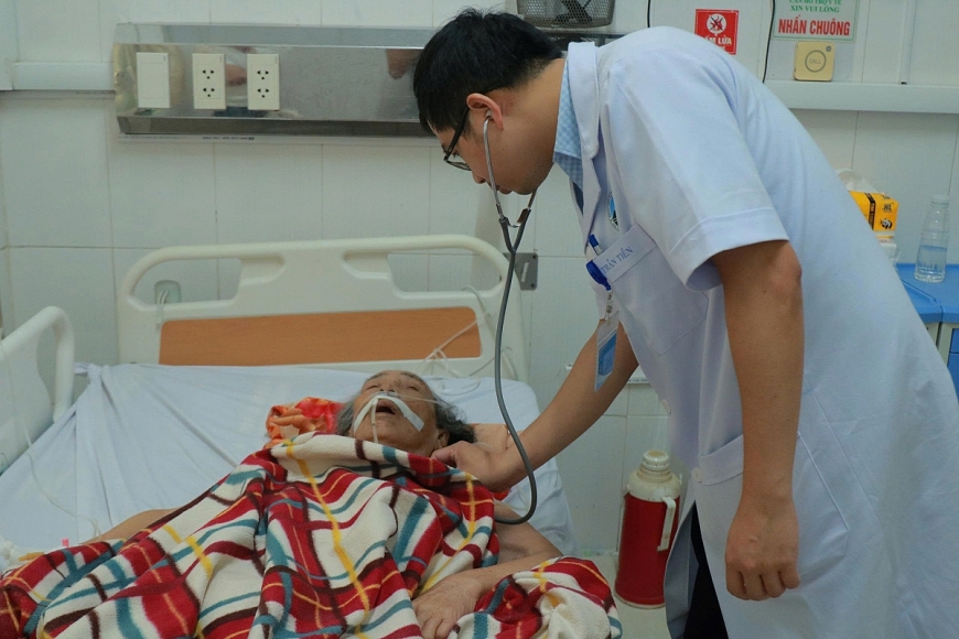 Sau can thiệp bệnh nhân N.T.L tỉnh táo, tiếp xúc được, tình trạng liệt nửa người được cải thiện