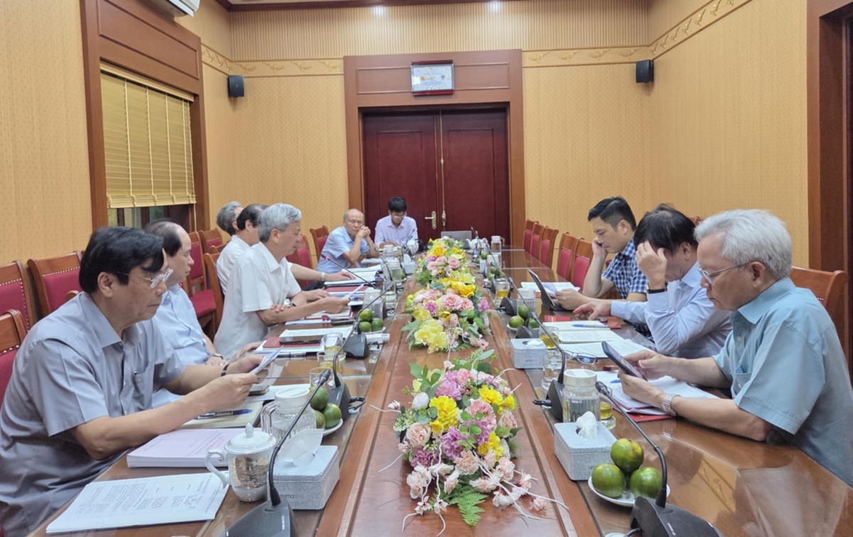 Quang cảnh buổi làm việc