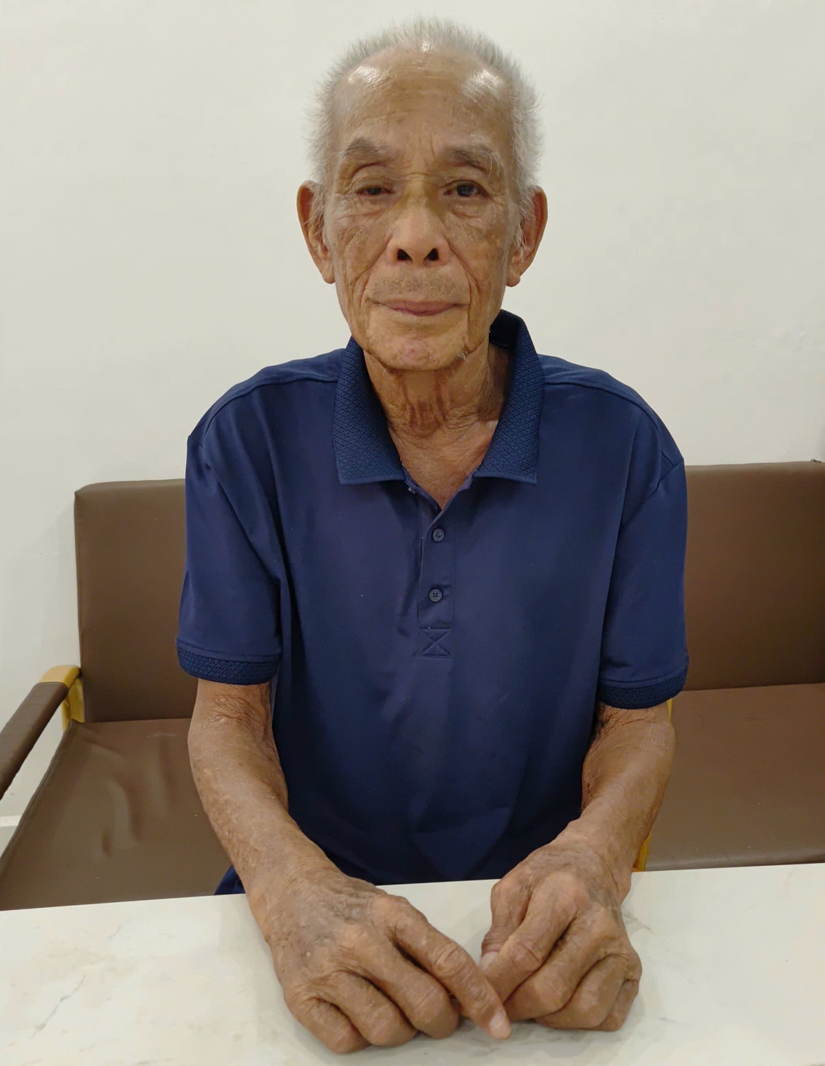 Ông P. sau khi được em gái và cháu đón về nhà em gái chăm sóc.