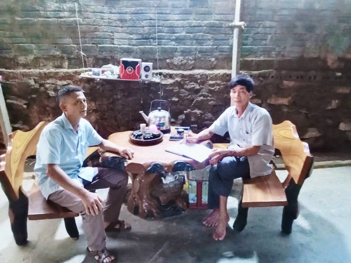 Ông Phạm Bá Hoán (bên phải ảnh) và ông Phạm Bá Thược