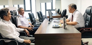 Người cao tuổi bắt nhịp không gian giao tiếp thời đại số