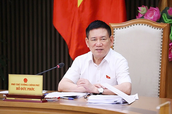 Phó Thủ tướng Chính phủ Hồ Đức Đức Phớc .