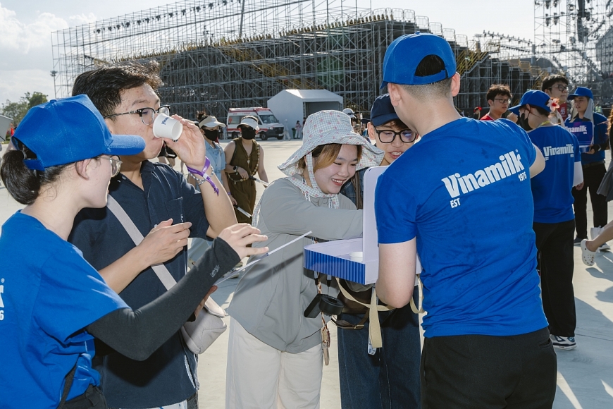 Nhìn lại những khoảnh khắc “cực cháy” của Vinamilk tại V-Concert & V-Fest cuối tuần qua