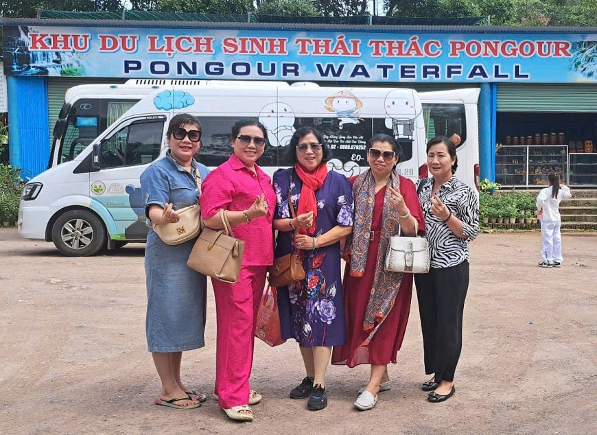 Thác Pongour Lâm Đồng thu hút khách tham quan