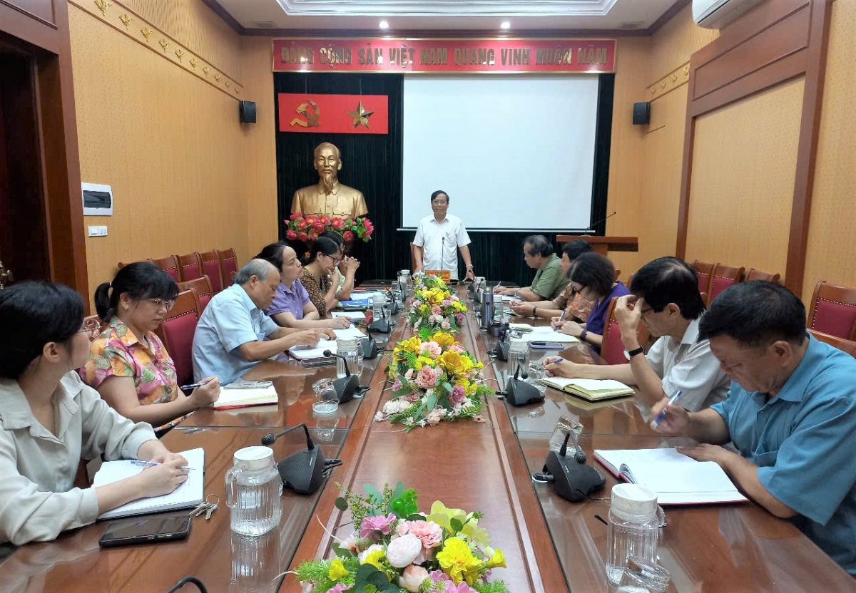 Quang cảnh cuộc họp