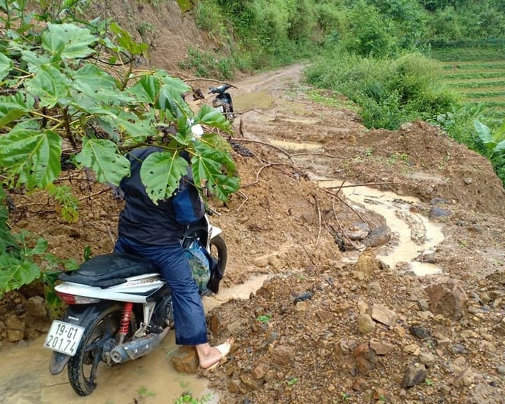 Kỳ 1: Từ giấc mơ tuổi thơ đến hành trình vượt núi mang con chữ