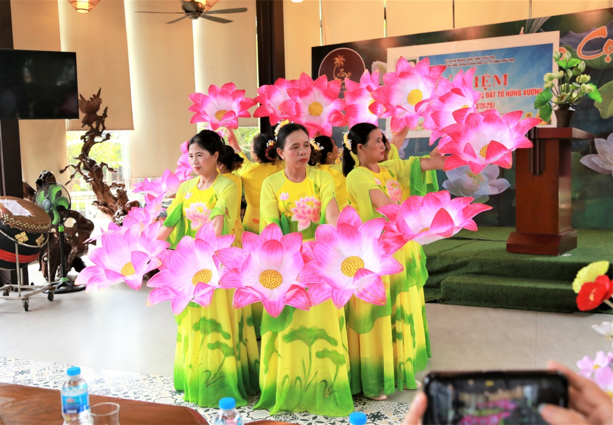 Tiết mục văn nghệ chào mừng