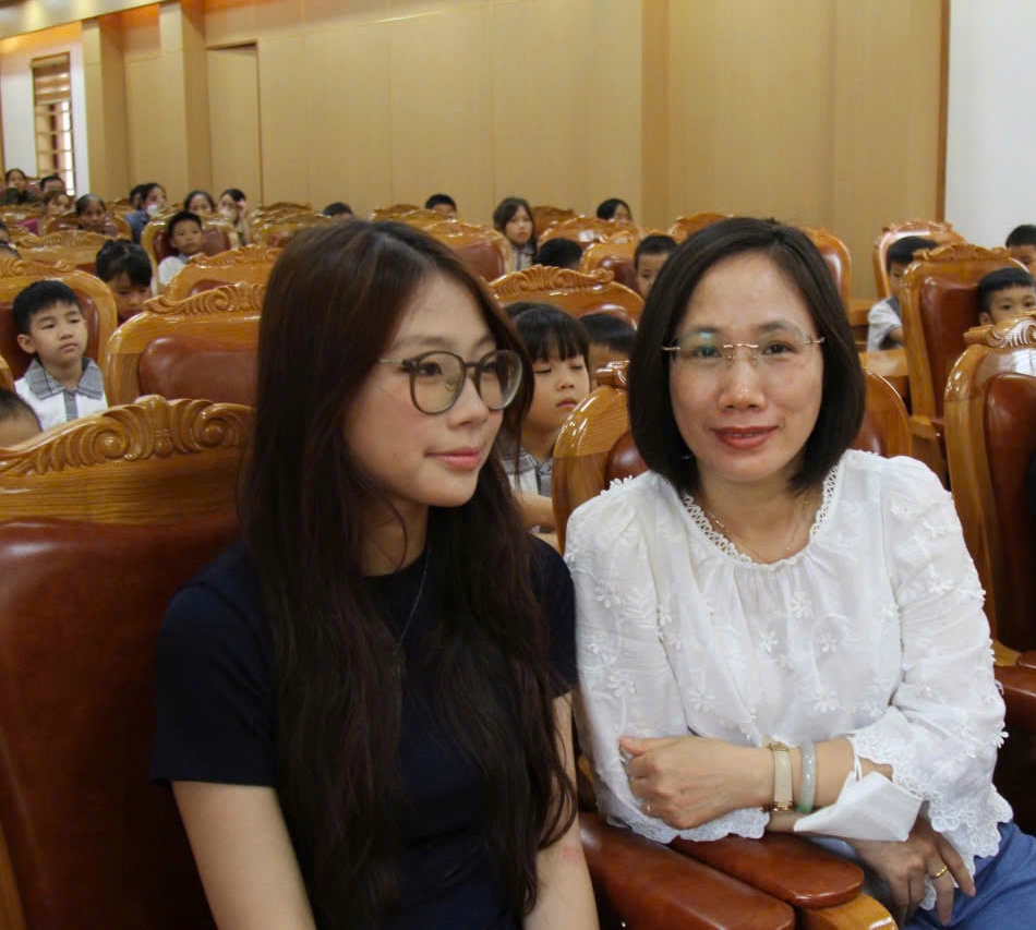 Nghĩa tình hướng về quê hương