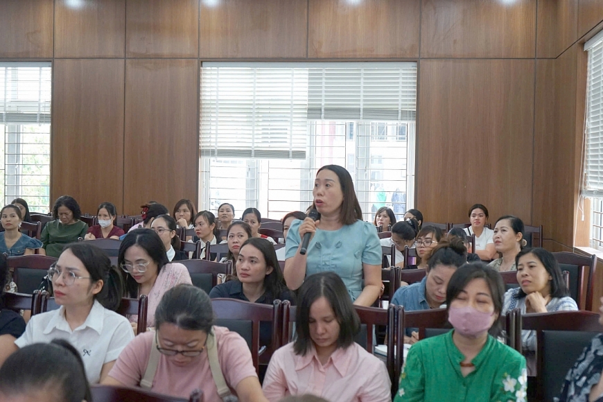 Đại diện cán bộ dân số xã, phường tham gia  tập huấn