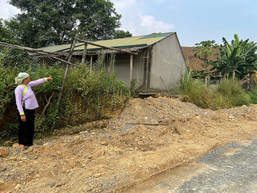 Bà Sửu cho biết cần minh bạch các dự án và đền bù thỏa đáng, tái định cư đúng quy định cho gia đình bà để gia đình bà bàn giao đất thu hồi. 