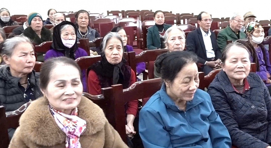 NCT tham dự buổi nói chuyện chuyên đề  “Phòng tránh lừa đảo qua điện thoại”. 