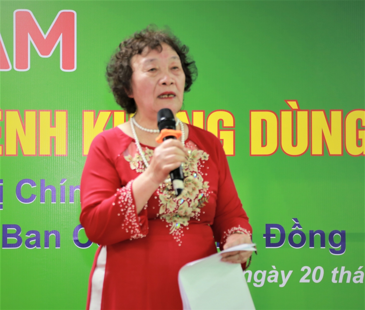 GS. TS Nguyễn Thị Chính phát biểu khai mạc tọa đàm