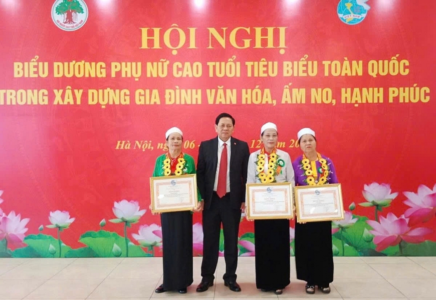 Công, tư đều vẹn toàn