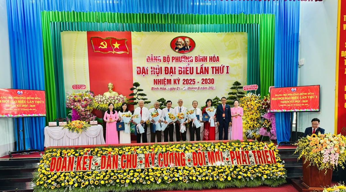Ra mắt Ban Chấp hành Đảng bộ phường Bình Hoà nhiệm kỳ 2025 - 2030.