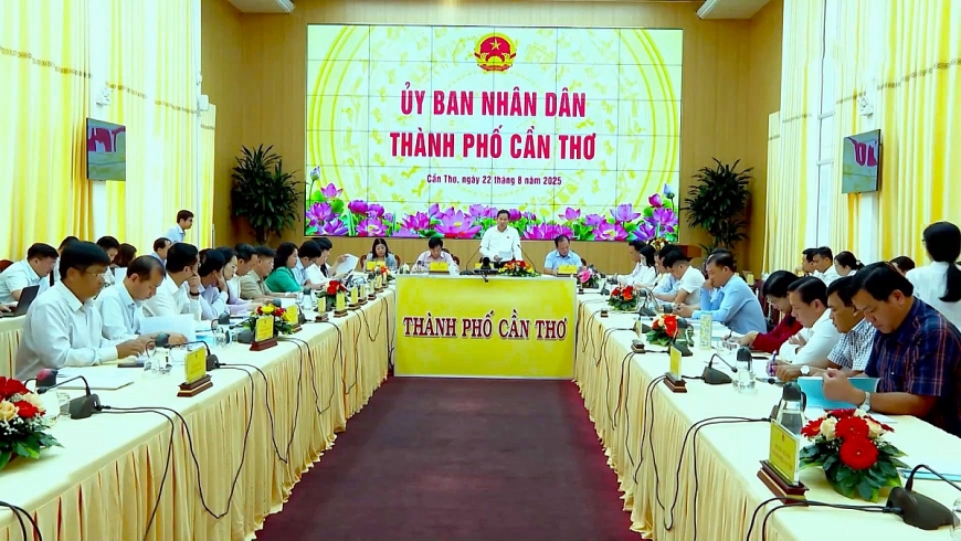 Đoàn công tác của Ủy ban Kinh tế và Tài chính của Quốc hội làm việc tại TP Cần Thơ về các dự án quan trọng quốc gia và tình hình phát triển kinh tế - xã hội