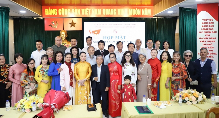 Họp mặt kiều bào nhân Kỷ niệm 80 năm Cách mạng Tháng Tám