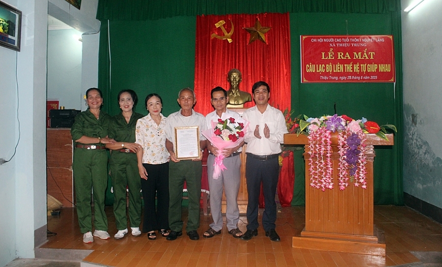 Ra mắt CLB Liên thế hệ tự giúp nhau thôn 1 Nguyệt Lãng