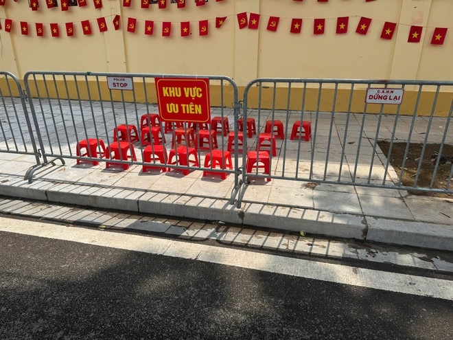 Khu chỗ ngồi ưu tiên dành cho cựu chiến binh và người cao tuổi