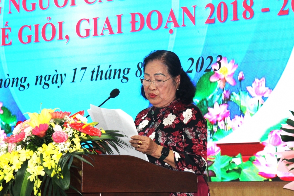 Bà Nguyễn Thị Quyến, Giám đốc Trung tâm Chăm sóc NCT Tâm Quyến