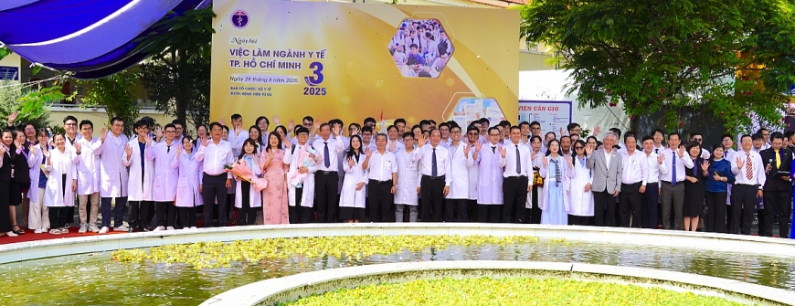 Ngày hội việc làm ngành y tế TP. Hồ Chí Minh lần thứ 3 với sự tham gia của 73 đơn vị y tế và hơn 350 bác sĩ trẻ