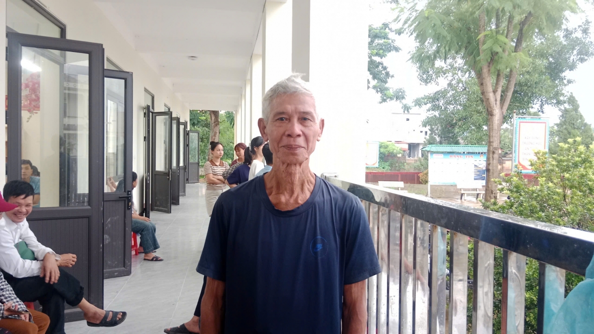 Ông Vũ Văn Hồng, người cao tuổi khu Xóm Tri, xã Tiên Lương, tỉnh Phú Thọ 