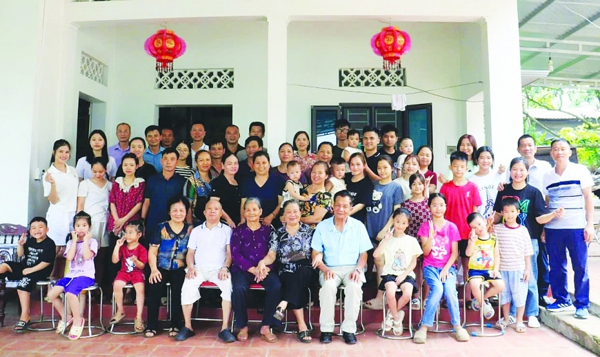 Một gia đình “ngũ đại đồng đường” cùng vui sống hạnh phúc.