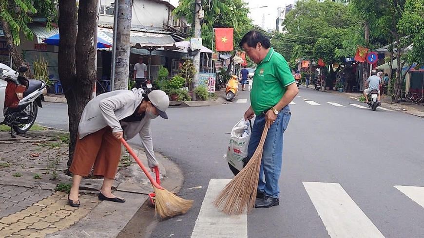 Không chỉ chào mừng Quốc khánh 29 mà còn lan tỏa thông điệp về ý thức bảo vệ môi trường đến từng hộ gia đình