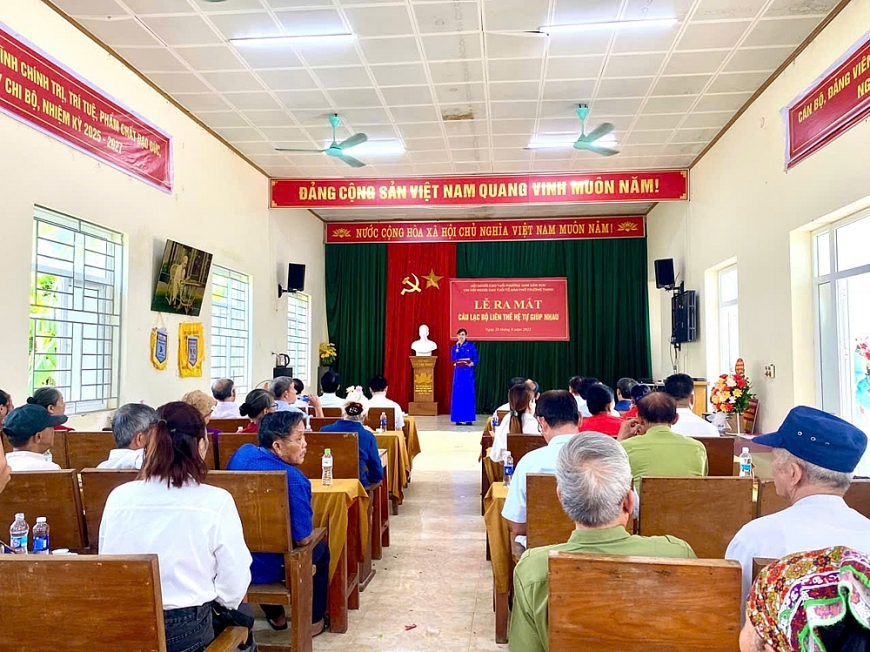 Thanh Hóa: Ra mắt 2 CLB Liên thế hệ tự giúp nhau tại phường Nam Sầm Sơn