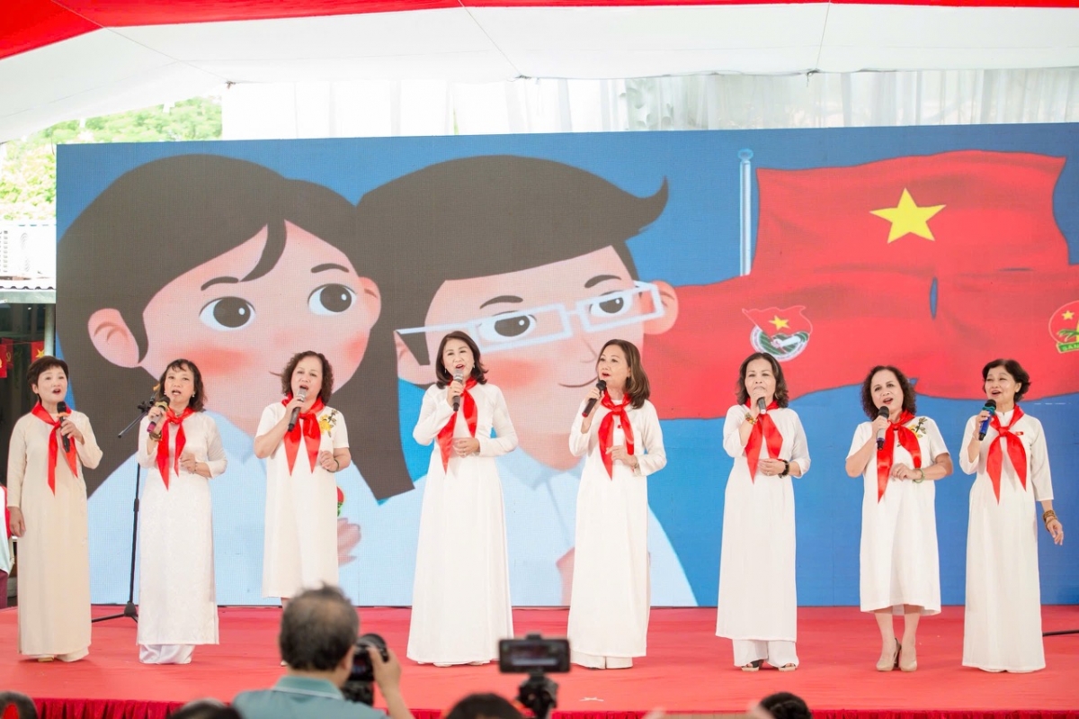 Tốp ca Họa Mi: Từ tiếng hát tuổi thơ đến nguồn cảm hứng hôm nay