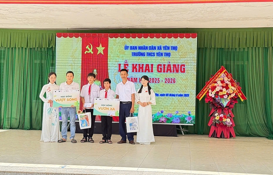 Học sinh Thanh Hóa nô nức trong ngày khai giảng năm học mới 2025-2026