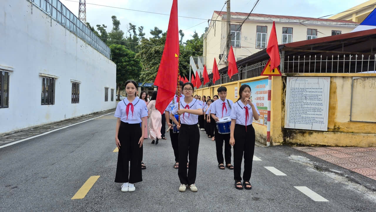 “Phong trào “Dạy tốt – Học tốt” đã trở thành nền tảng vững chắc, góp phần nâng cao chất lượng giáo dục toàn diện, đồng thời khẳng định uy tín, vị thế của Trường THCS Thị trấn Núi Đối trong ngành giáo dục địa phương